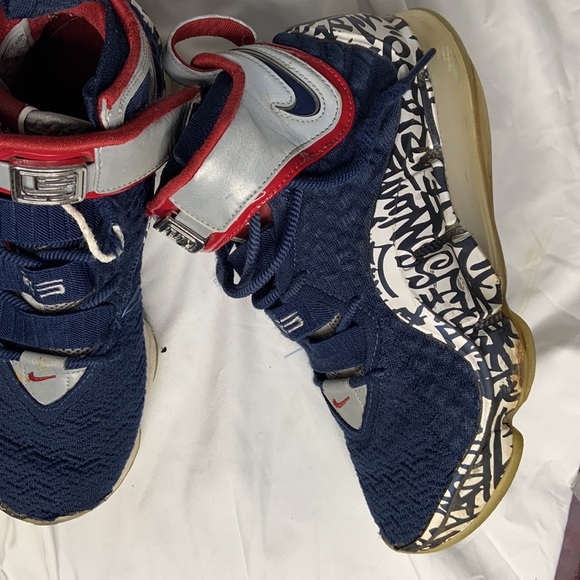 LeBron 17 Graffiti Cold Blue size 8 men’s - Picture 6 of 7